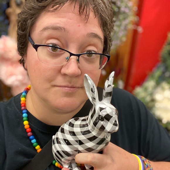 Meet your Posher, Kris - Picture 2 of 4